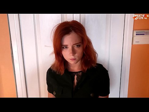 ❤️ Ghearr Garda Slándála Pionós ar Bhean Réidh as Siopadóireacht - Cum I mBéil ❤❌ Sluts linn ﹏